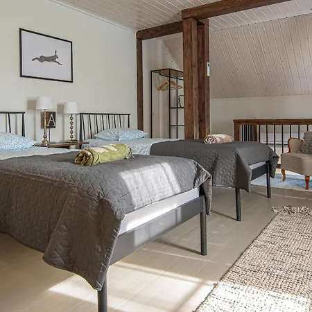 Nybacka Torp Villa *